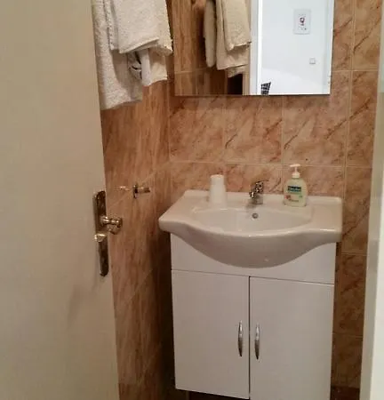 Apartment Nona Ii *